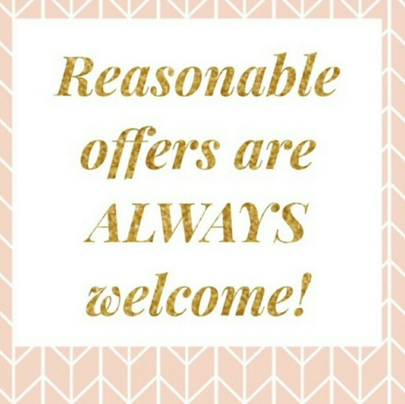 Meet your Posher, Stephanie - Picture 3 of 4